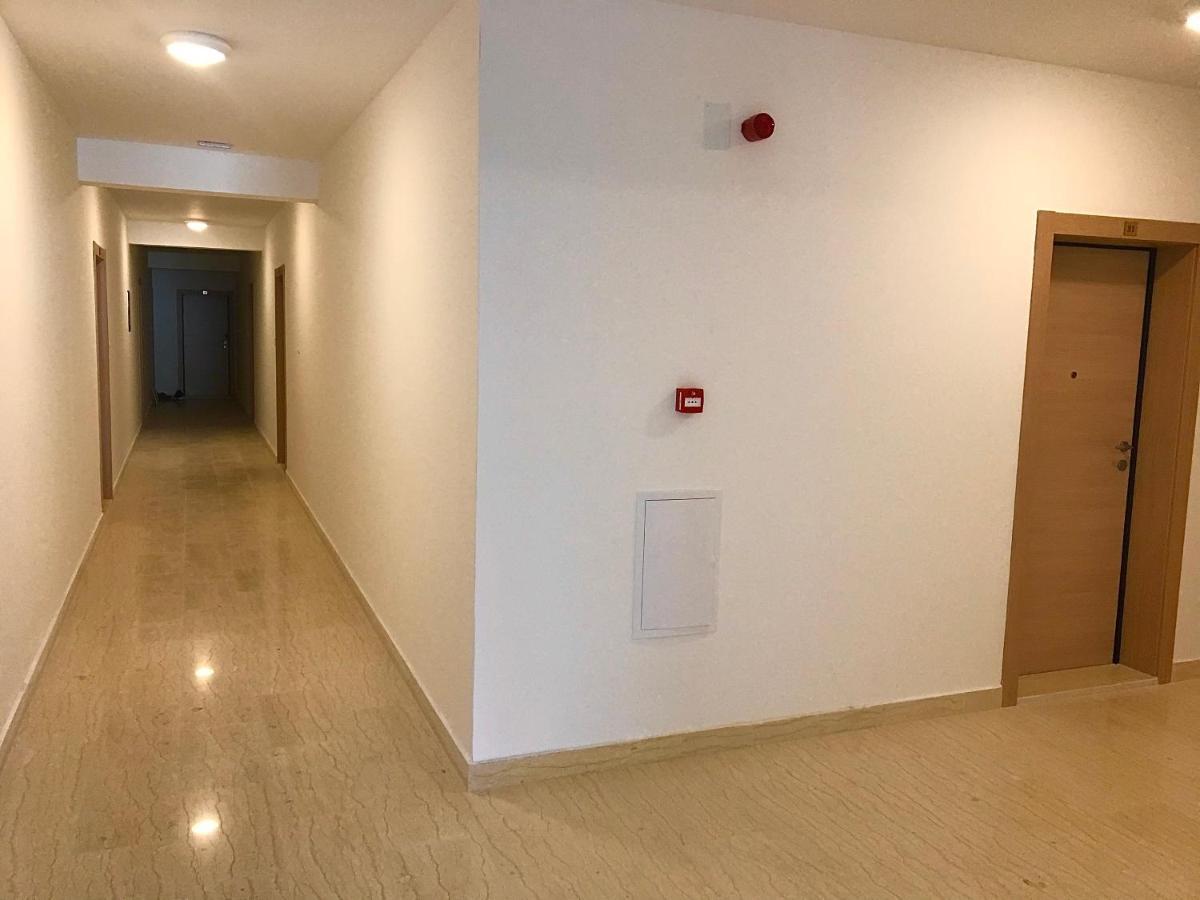 More! Apartment *